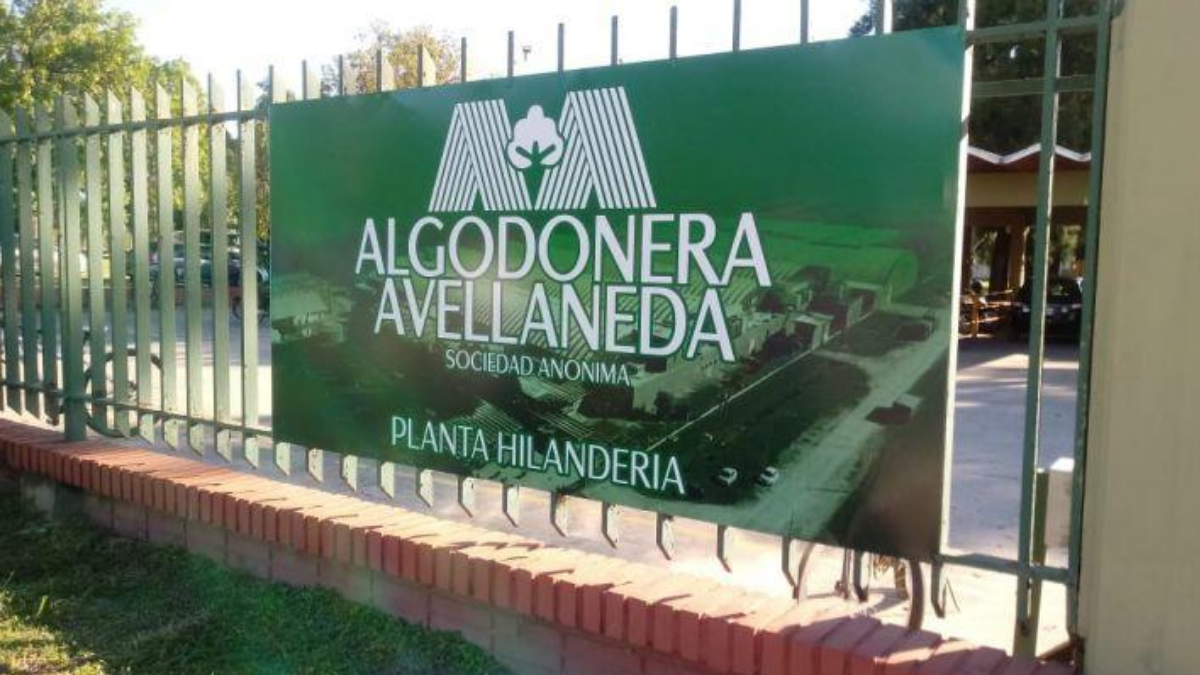 Algodonera Avellaneda, Luciana Gonzalez, abogada laboral,»La empresa siempre se negó al diálogo, el martes pasado agredieron a dos trabajadoras, una de ellas es la delegada, las dos personas fueron hospitalizadas
