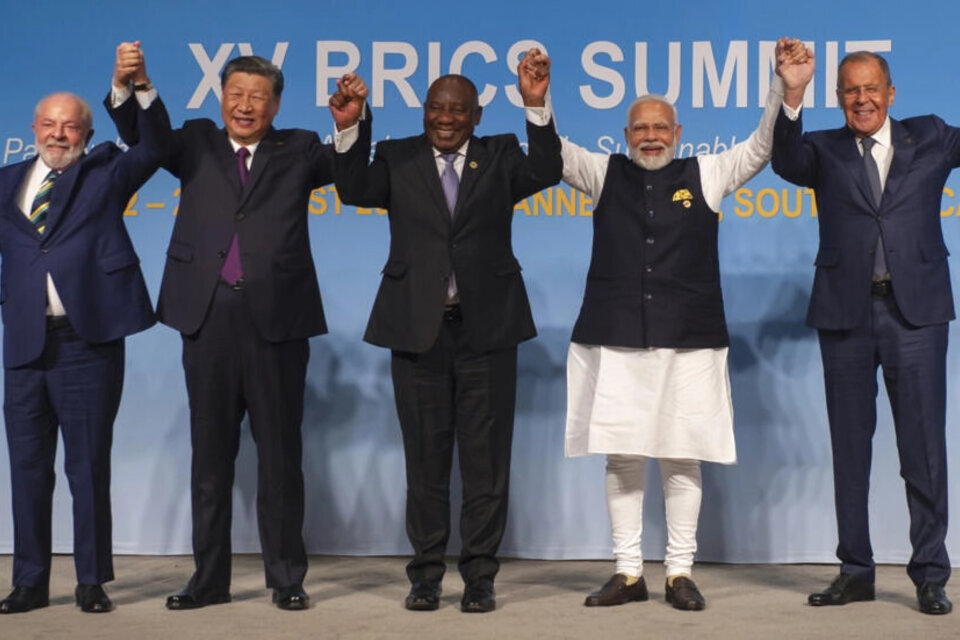 Argentina se integra a los BRICS, el bloque de las economías emergentes, un deseo que empezó en el 2022.