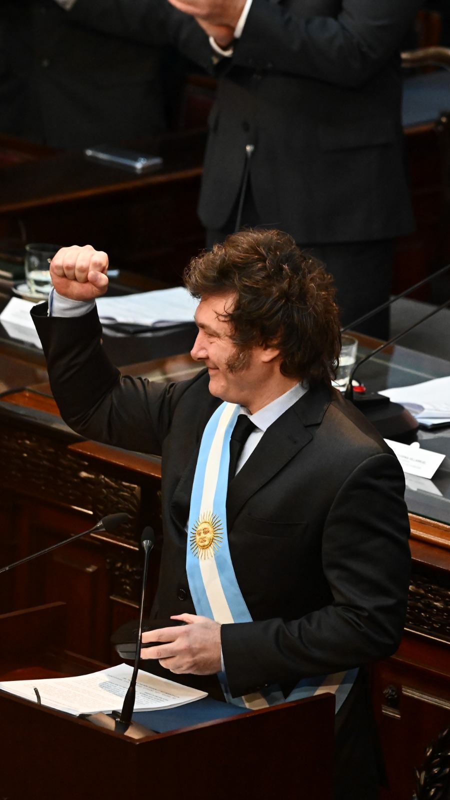 El Presidente Milei y su discurso inaugural en el Congreso. «Argentina está en su punto más crítico» Pacto de Mayo, cierre de Telam, y una reforma sindical.