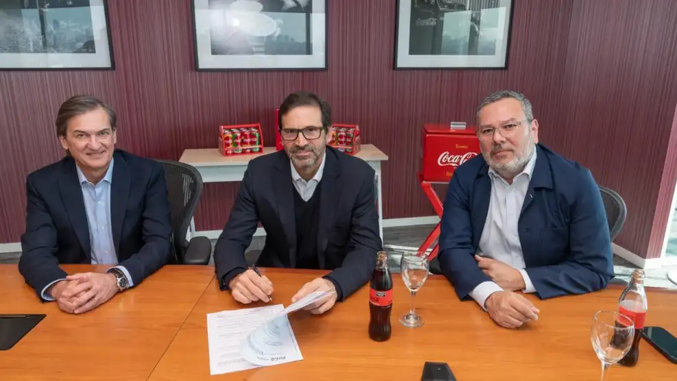 Alianza Verde: Pampa Energía y Coca-Cola Andina Firman Pacto por la Sustentabilidad