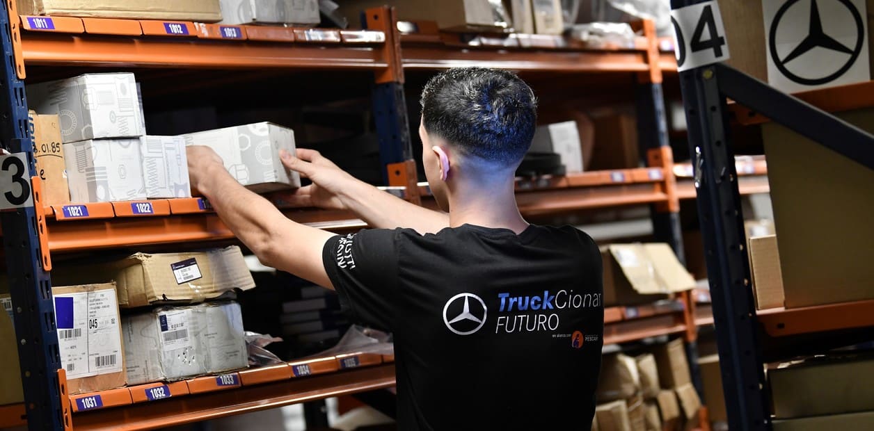 TruckCionar Futuro: Formación de Jóvenes en Mercedes-Benz