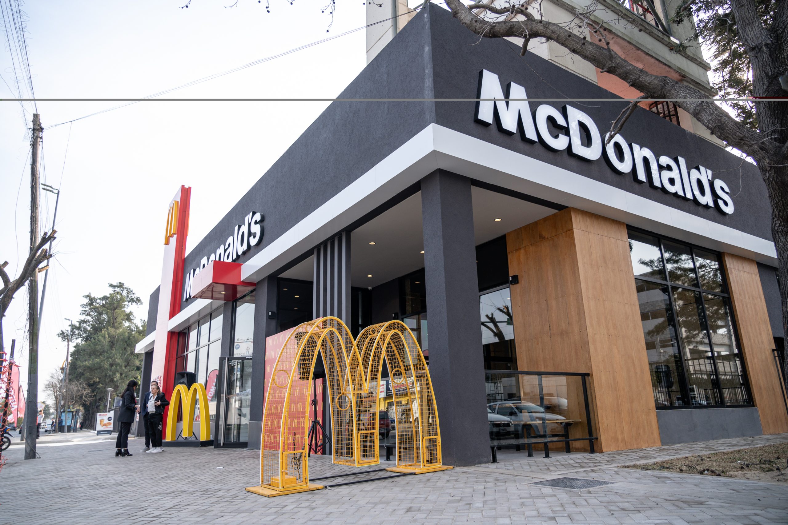 McDonald’s Abre su Local N°225 en Adrogué